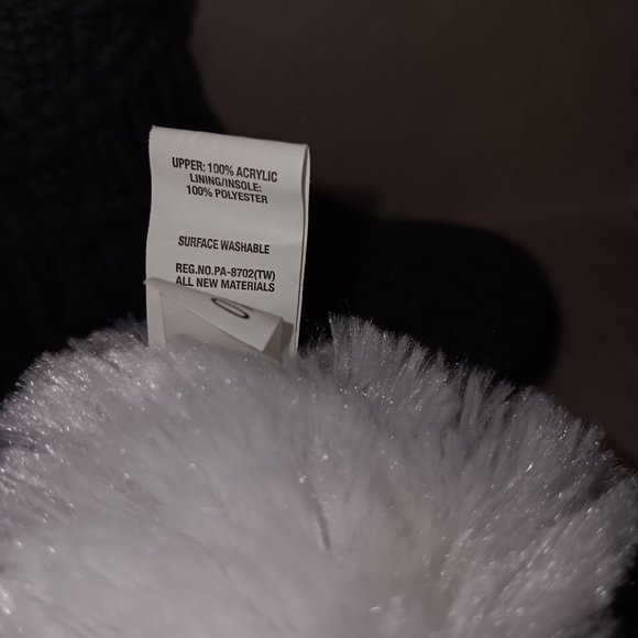 NY YANKEES INSPIRED KNIT SLIPPER BOOTS - Picture 7 of 7